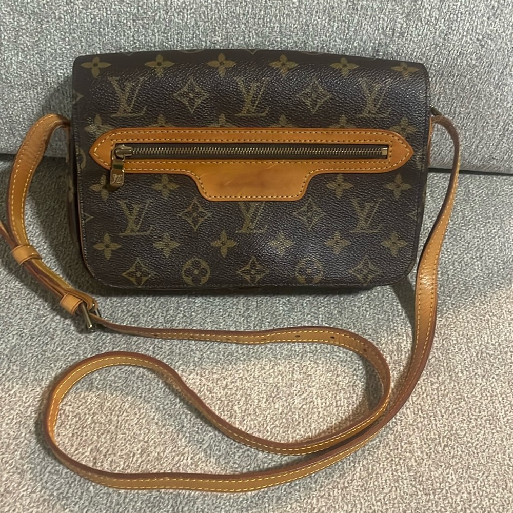 Louis Vuitton crossbody